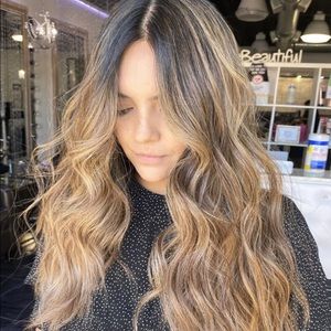 Meet your Posher, Flavia